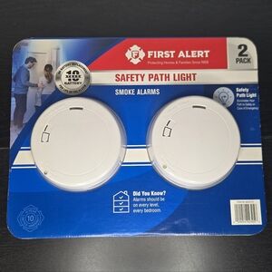 First Alert Smoke Alarms Safety Path Light Model P1210E 2 Pack 10yr SEALED NEW